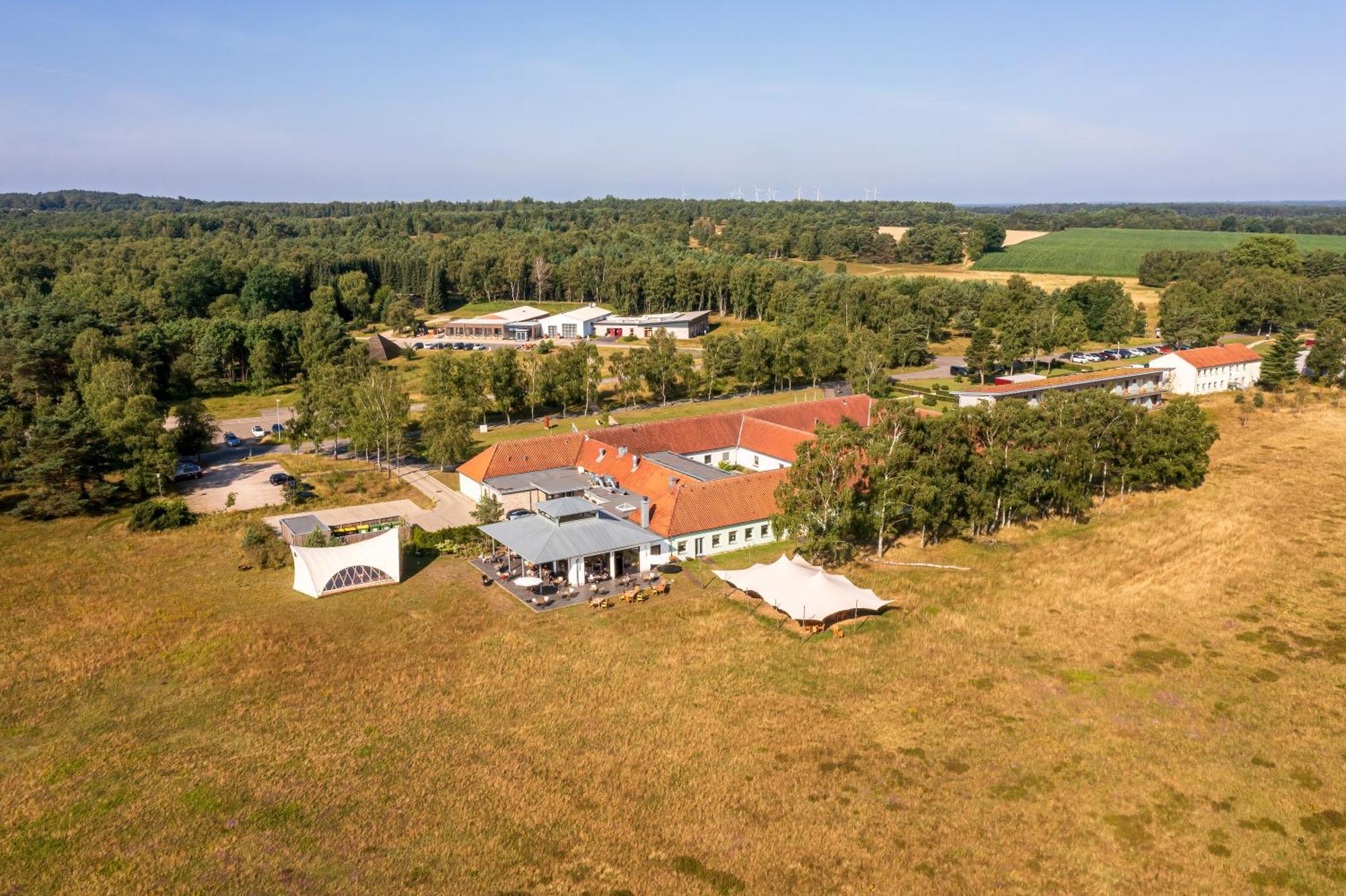 Hotelcamp Reinsehlen Schneverdingen Buitenkant foto
